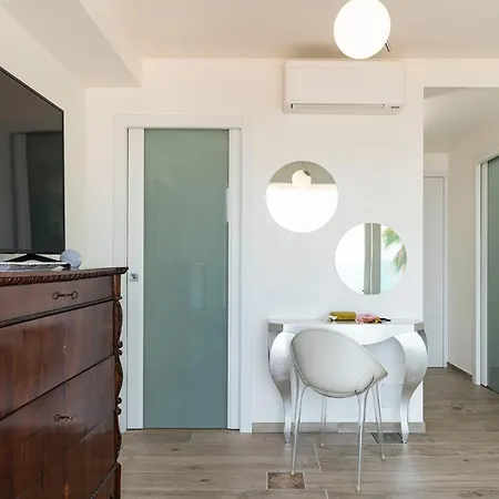 Peppina Terrace *