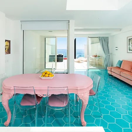 Peppina Terrace Apartment *